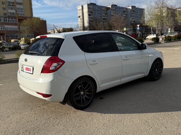 2011 Kia Ceed I Рестайлинг, белый, 700000 рублей - вид 6