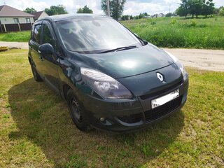 2010 Renault Scenic III, зелёный, 700000 рублей, вид 2