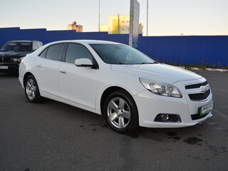 2013 Chevrolet Malibu VIII, белый, 999000 рублей, вид 3