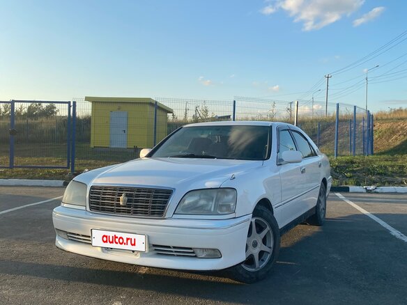 2003 Toyota Crown XI (S170), белый, 800000 рублей