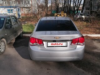2012 Chevrolet Cruze I, серебристый, 530000 рублей, вид 4