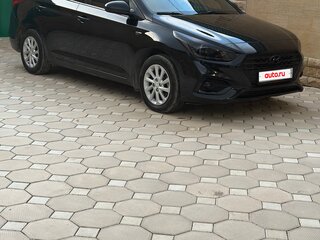 2019 Hyundai Solaris II, чёрный, 1430000 рублей, вид 1