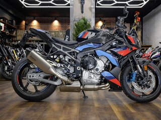 2026 BMW M 1000 R, чёрный, 3590000 рублей, вид 2
