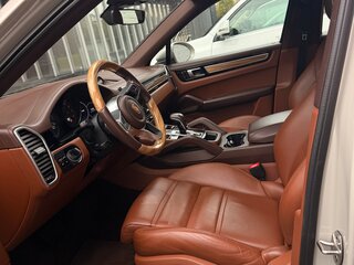 2020 Porsche Cayenne Coupé III, белый, 7500000 рублей, вид 5