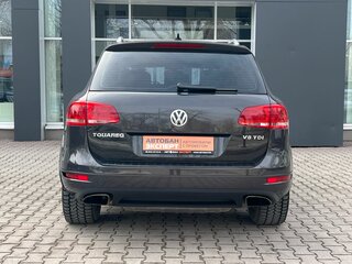 2011 Volkswagen Touareg II, серый, 1419000 рублей, вид 4