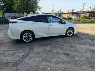2016 Toyota Prius IV (XW50), белый, 1480000 рублей, вид 4