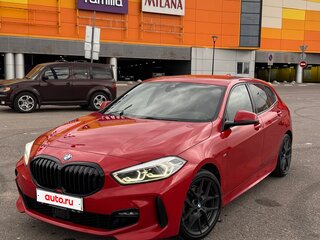 2021 BMW 1 серии 118i III (F40), красный, 3200000 рублей, вид 1