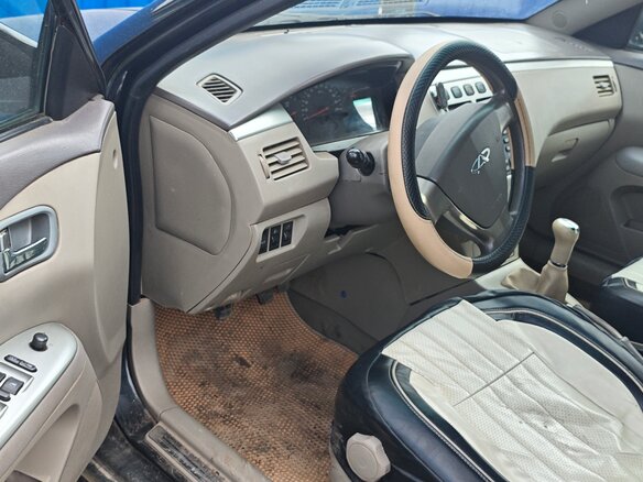 2010 Vortex Estina I, чёрный, 200000 рублей - вид 5