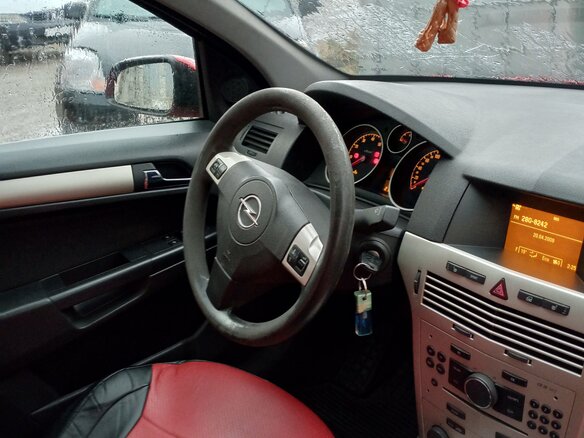 2008 Opel Astra H Рестайлинг, красный, 210000 рублей - вид 5