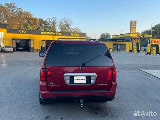 2005 Lincoln Navigator 6-speed II, красный, 700000 рублей, вид 4
