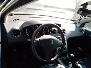 2011 Peugeot 308 I Рестайлинг, белый, 450000 рублей, вид 5