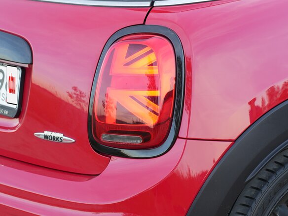 2019 Mini Hatch JCW III (F55/F56) Рестайлинг, красный - вид 22