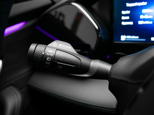 2025 Geely Monjaro I Рестайлинг, серый, 3860000 рублей - вид 13