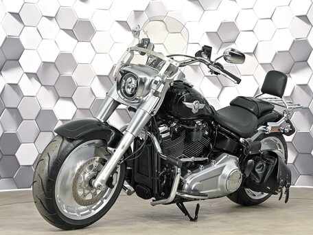 2019 Harley-Davidson Fat Boy, чёрный, 1799000 рублей, вид 2