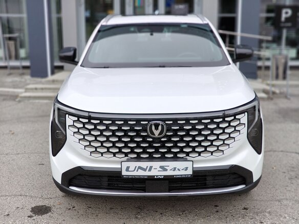 2026 Changan UNI-S I Рестайлинг, белый - вид 2