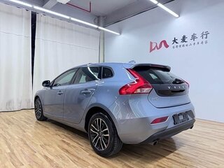 2018 Volvo V40 II Рестайлинг, голубой, 950777 рублей, вид 5