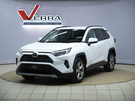 2019 Toyota RAV4 V (XA50), белый, 2790000 рублей, вид 1