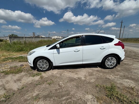 2012 Ford Focus III, белый, 550000 рублей - вид 3