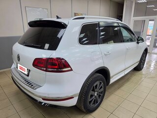 2016 Volkswagen Touareg II Рестайлинг, белый, 2540000 рублей, вид 4