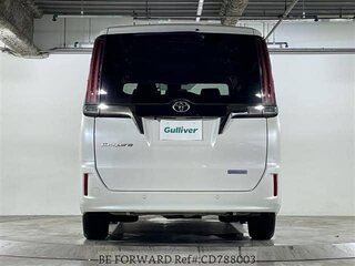 2021 Toyota Esquire I Рестайлинг, белый, 2630002 рублей, вид 4