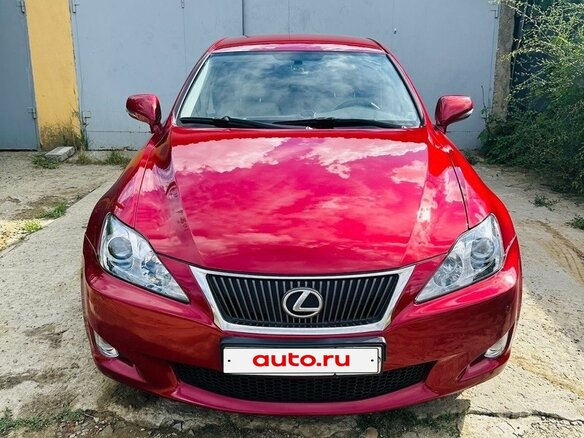 2010 Lexus IS 250 II Рестайлинг, красный, 1600000 рублей - вид 2