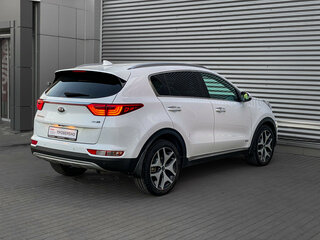 2018 Kia Sportage IV, белый, 2390000 рублей, вид 5