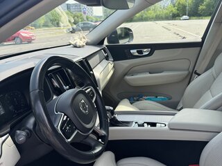 2017 Volvo XC60 II, серый, 3800000 рублей, вид 1
