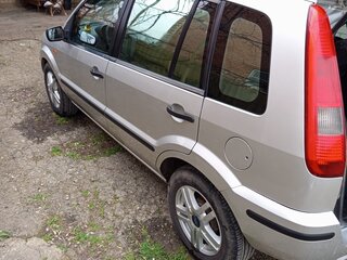 2005 Ford Fusion I, серебристый, 337000 рублей, вид 3