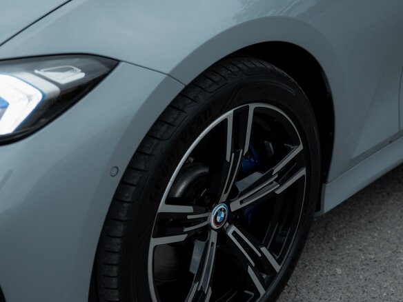 2023 BMW 3 серии 320i VII (G2x) Рестайлинг, серый, 5300000 рублей - вид 9