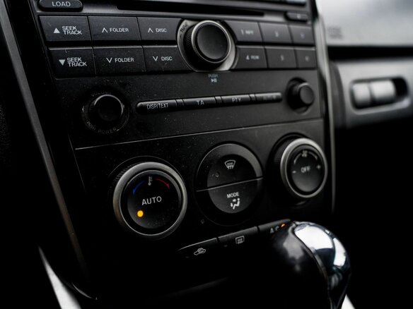 2010 Mazda CX-7 I Рестайлинг, серебристый, 999000 рублей - вид 12