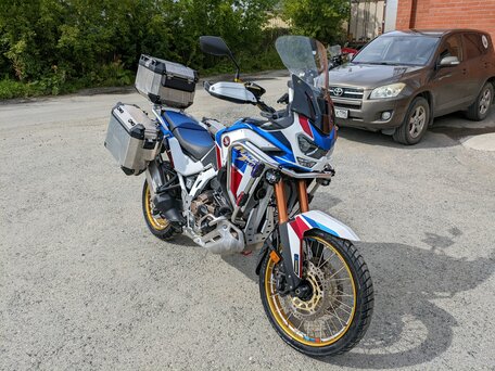2021 Honda CRF 1100L Africa Twin, красный, 2100000 рублей, вид 2