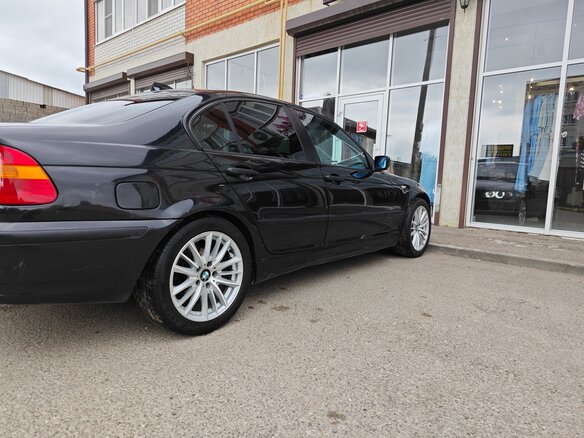 2004 BMW 3 серии 318i IV (E46) Рестайлинг, чёрный, 700000 рублей - вид 4
