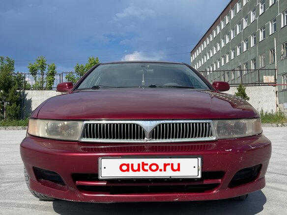 2000 Mitsubishi Galant VIII Рестайлинг, красный, 425000 рублей - вид 2
