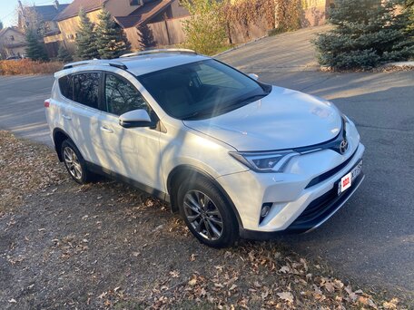 2018 Toyota RAV4 IV (XA40) Рестайлинг, белый, 2500000 рублей, вид 3