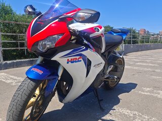 2010 Honda CBR 1000 RR/RA Fireblade, белый, 680000 рублей, вид 4