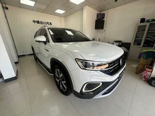 2023 Volkswagen Tayron I Рестайлинг, белый, 1970000 рублей, вид 3