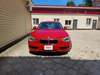2014 BMW 1 серии 116i II (F20/F21), красный, 1360000 рублей, вид 4