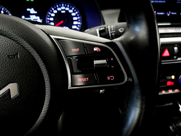 2021 Kia Cerato IV Рестайлинг, белый, 1950000 рублей - вид 25
