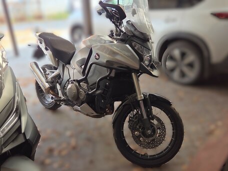 2012 Honda VFR 1200X (Crosstourer), серебристый, 1000000 рублей, вид 3