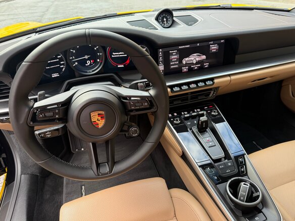 2019 Porsche 911 Carrera 4S VIII (992), чёрный - вид 18