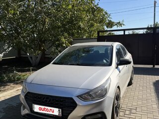 2017 Hyundai Solaris II, серебристый, 1180000 рублей, вид 2