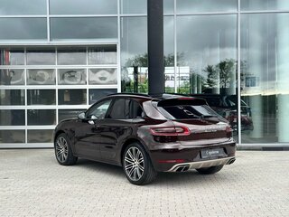 2014 Porsche Macan Turbo I, коричневый, 2190000 рублей, вид 2