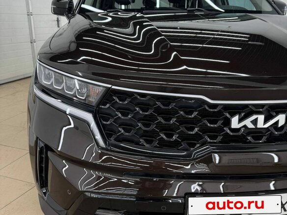 2023 Kia Sorento IV, коричневый - вид 26