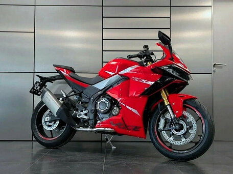 2026 Voge 525RR, красный, 517300 рублей, вид 1