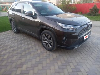 2020 Toyota RAV4 V (XA50), коричневый, 2890000 рублей, вид 2