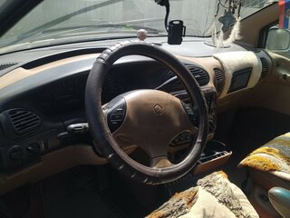 1997 Chrysler Town & Country III, белый, 310000 рублей, вид 4