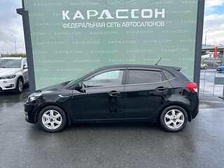 2015 Kia Rio III Рестайлинг, чёрный, 900000 рублей, вид 3