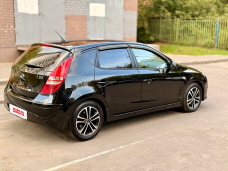 2011 Hyundai i30 I Рестайлинг, чёрный, 735000 рублей, вид 4