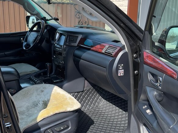 2011 Lexus LX 570 III, чёрный, 3800000 рублей - вид 17