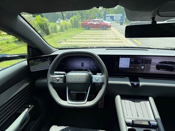 2025 Audi E5 83 kWh, чёрный, 7527315 рублей - вид 17